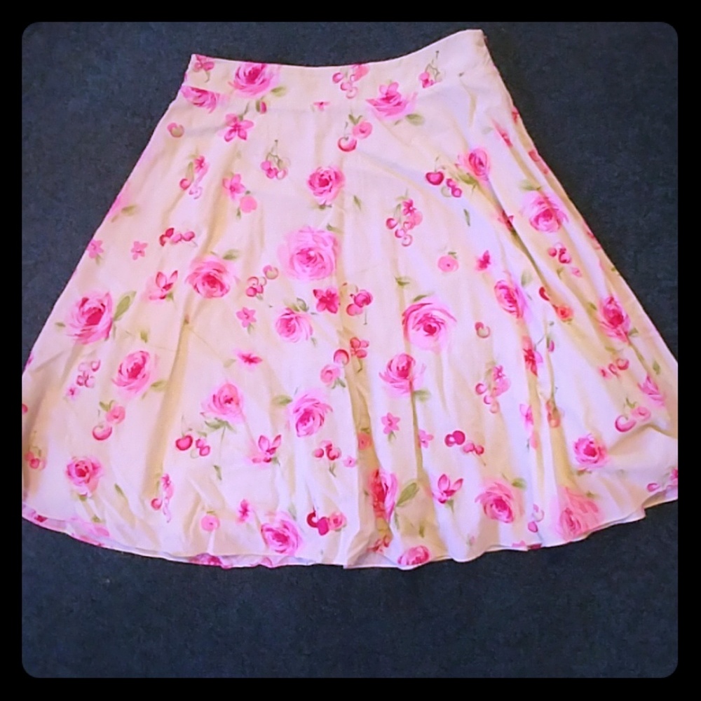 Summery Necessary Objects skirt size M